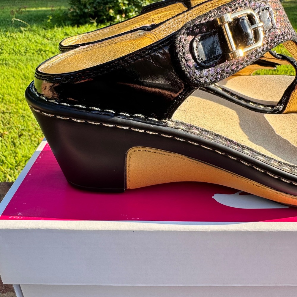 ALEGRIA by PG LITE LAR-582 Size 37 Strappy Wedge Sandals Black Snakeskin NIB - Picture 7 of 8